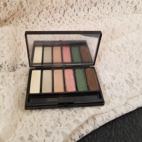 RARE MAC TAILORMADE WARM EYES PALETTE - Picture 2 of 3